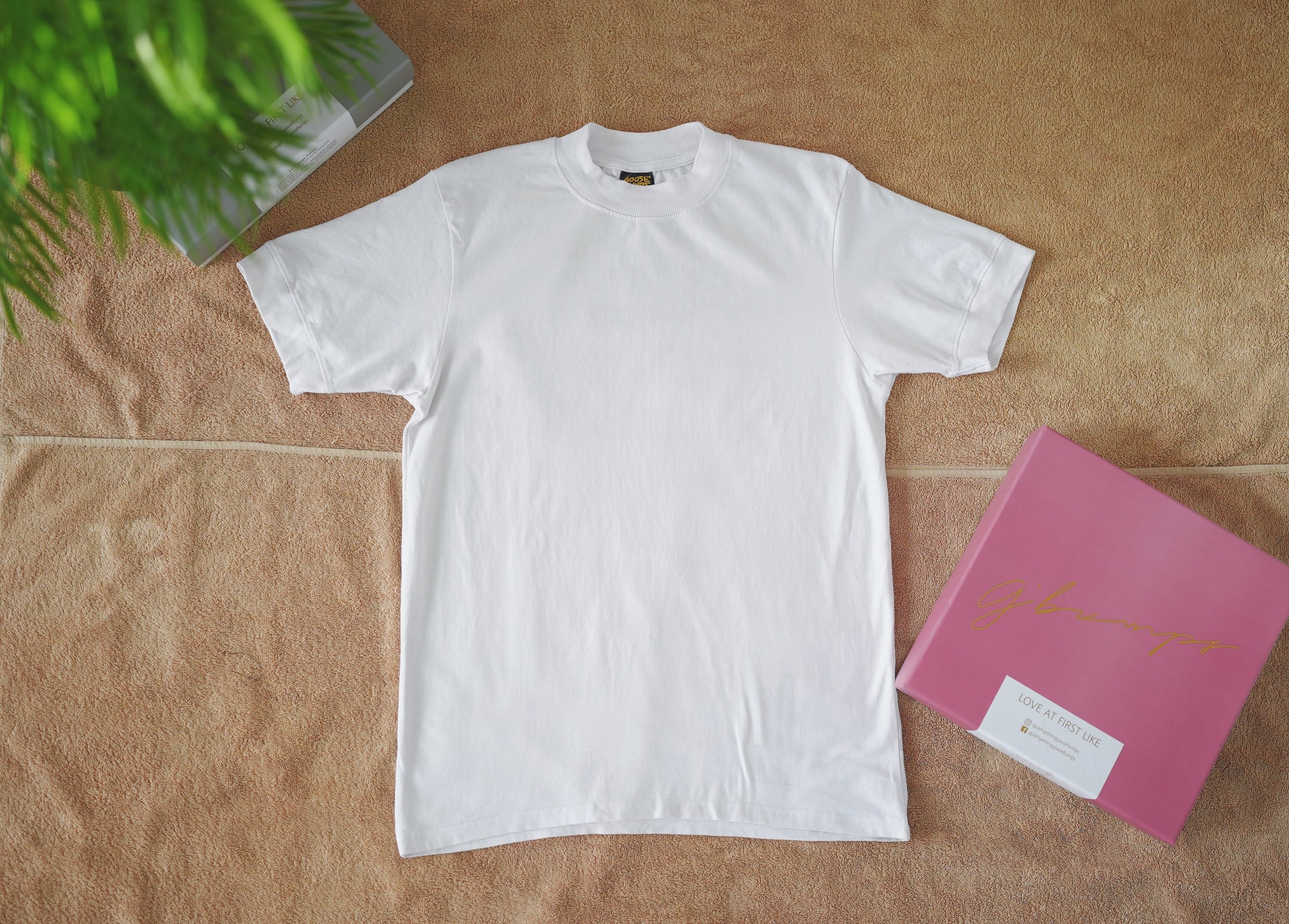 White basic t-shirt