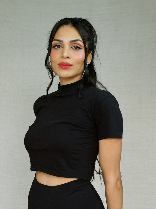 High neck Crop top - Black