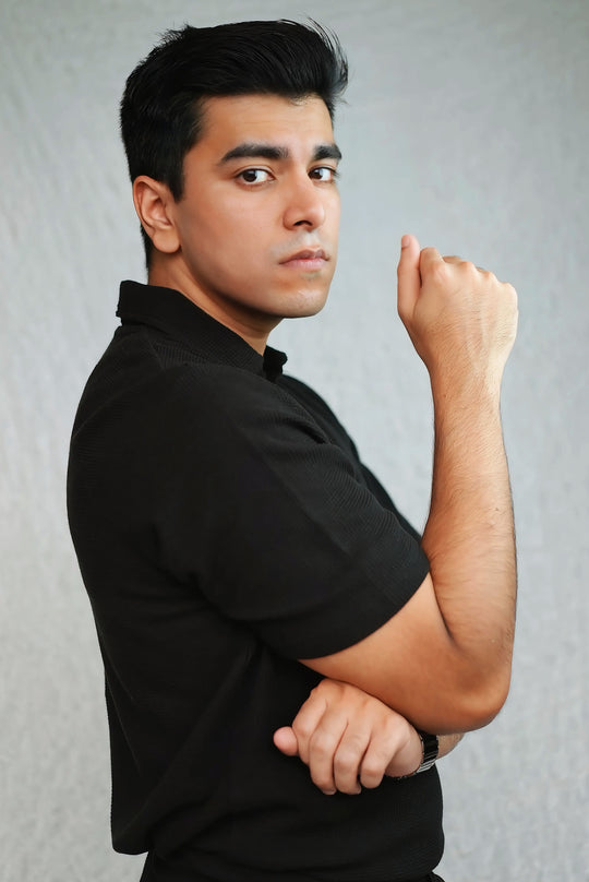 POLO T-SHIRT - black